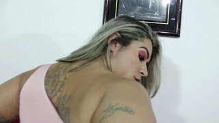 Бузургтарин задница латиноамериканки