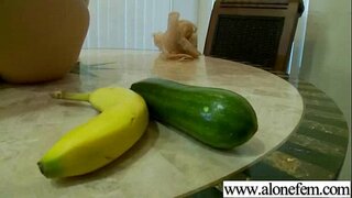 Leuke Tiener Amateur Speelt Met Dildo ' s vid-14 Leuke Tiener Amateur Speelt Met Dildo ' s vid-14