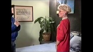 Абби Гејл порно звезда јебе у анални берба