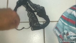 ���मबख्त कार्यालय में